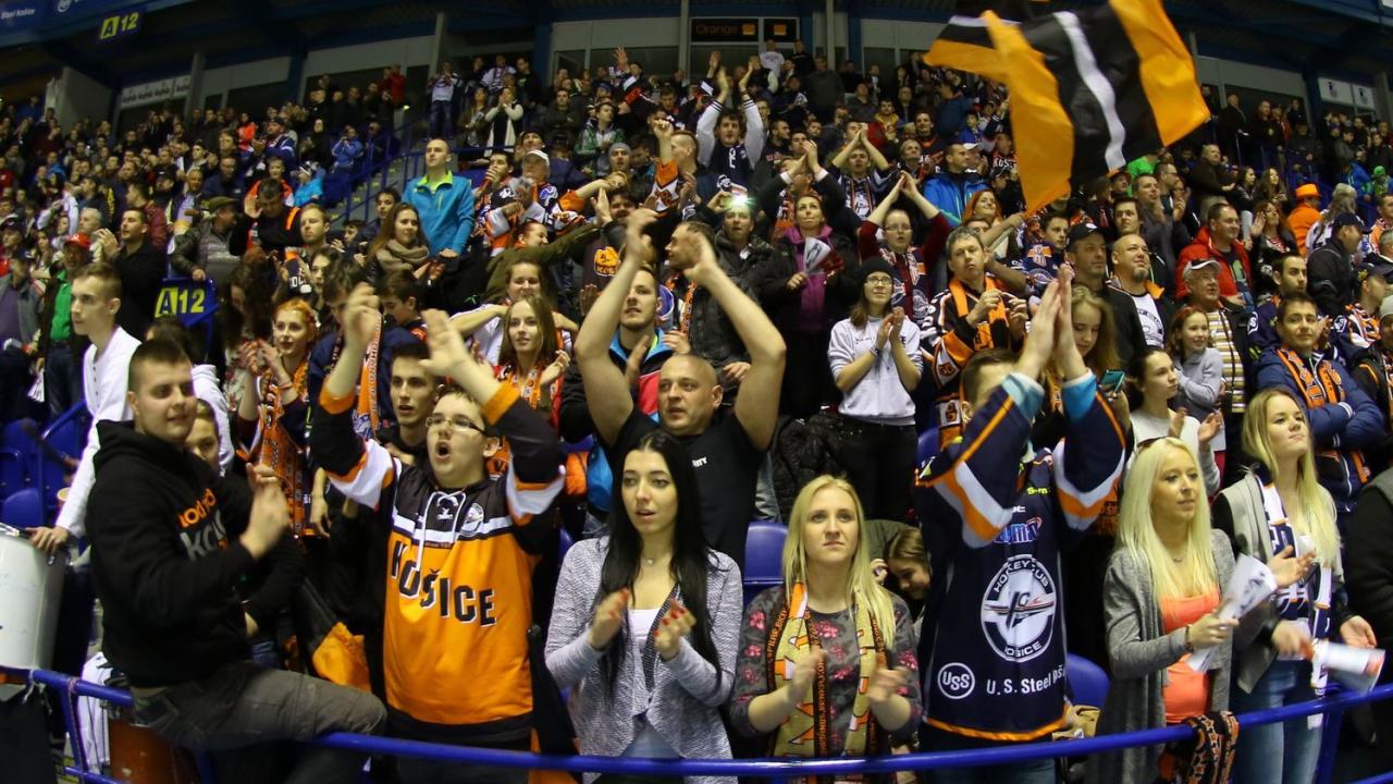 Fanklub si vyskúša tribúnu A32