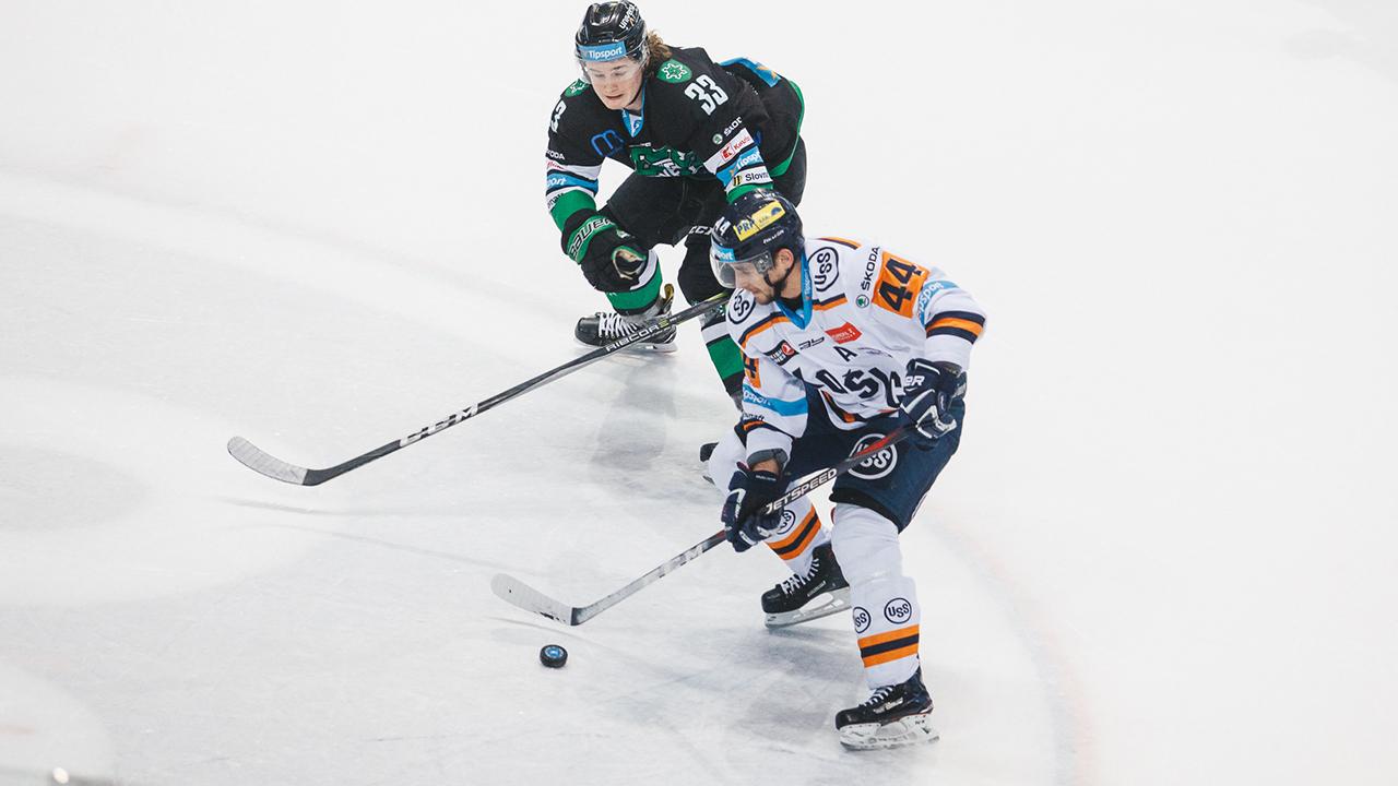 Vo vyrovnanom zápase góly Suju, Spilara a Bropheyho