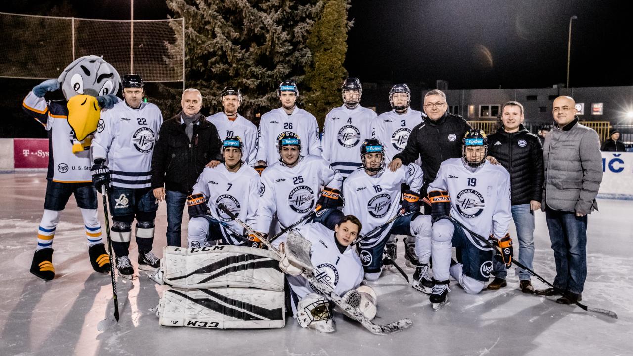 Košické Winter Classic opäť nesklamalo. Mladíci si zahrali proti majstrom sveta.