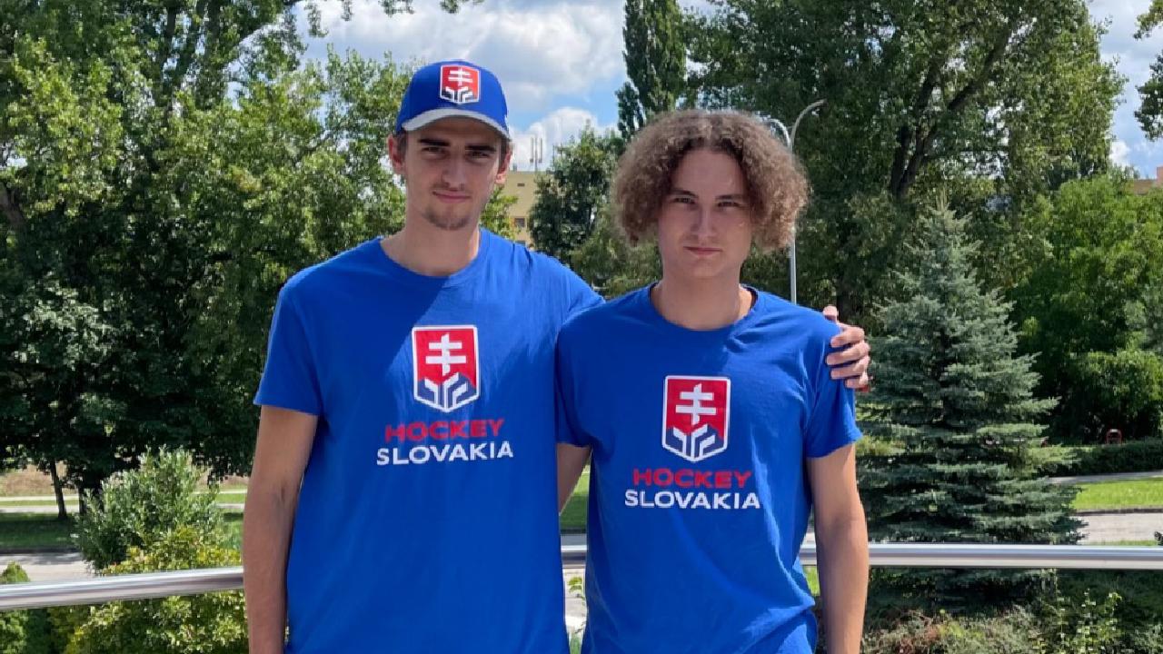 S Eliašom, Jurčákom a trénerom Strharským o Hlinka Gretzky Cup-e