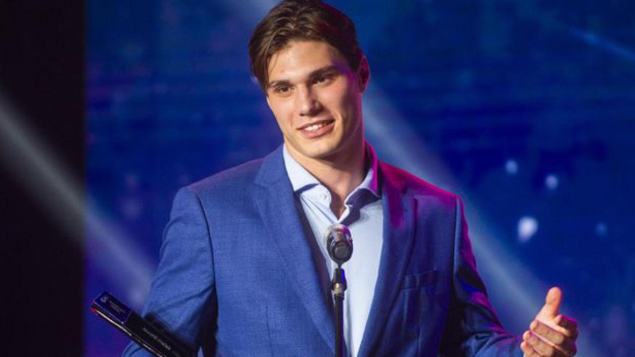 Juraj Slafkovský hokejistom roka na Slovensku