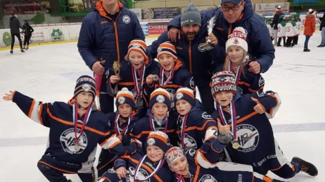 Hokejisti HC Košice kategórie U9 ukončili lanský rok strieborní na medzinárodnom turnaji