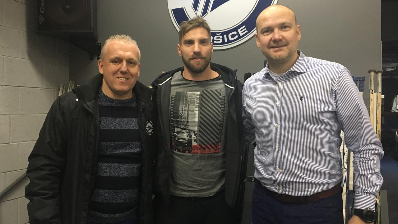 Michel Miklík contributes to HC Košice offense